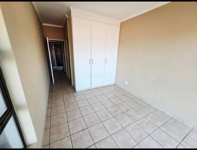2 BEDROOM APARTMENT FOR SALE IN WINKLESPRUIT
